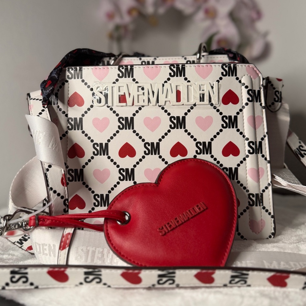 Steve Madden Valentine’s Day Hearts white crossbody purse bevelyn handbag - Picture 1 of 12